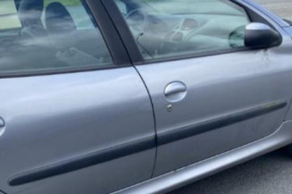 Serrure avant droit PEUGEOT 206