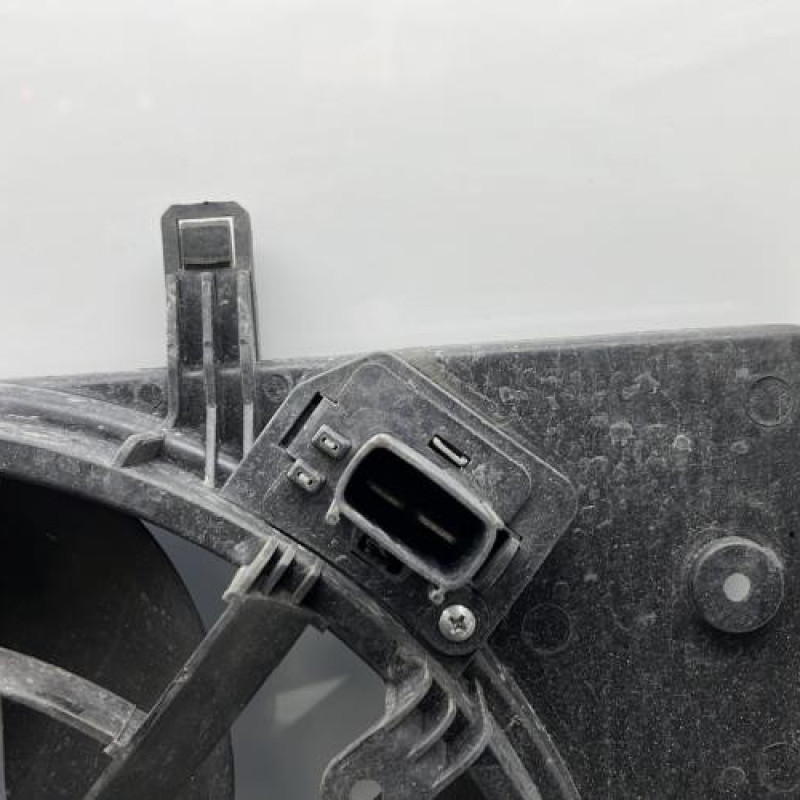 Moto ventilateur radiateur FORD FIESTA 6 Photo n°2