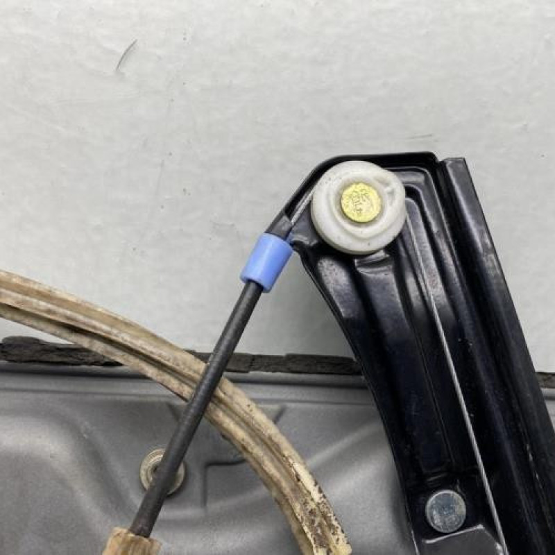 Leve vitre electrique avant droit VOLKSWAGEN GOLF 4 Photo n°5