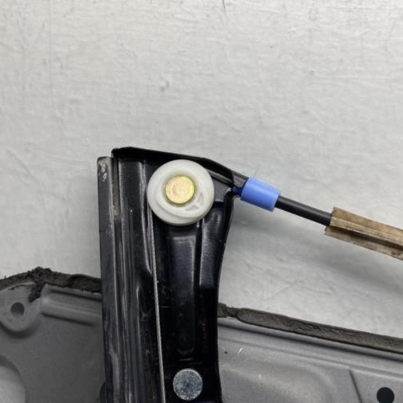 Leve vitre electrique avant droit VOLKSWAGEN GOLF 4 Photo n°6