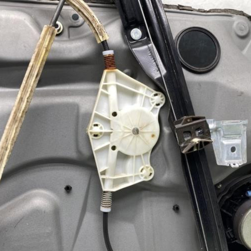 Leve vitre electrique avant droit VOLKSWAGEN GOLF 4 Photo n°9
