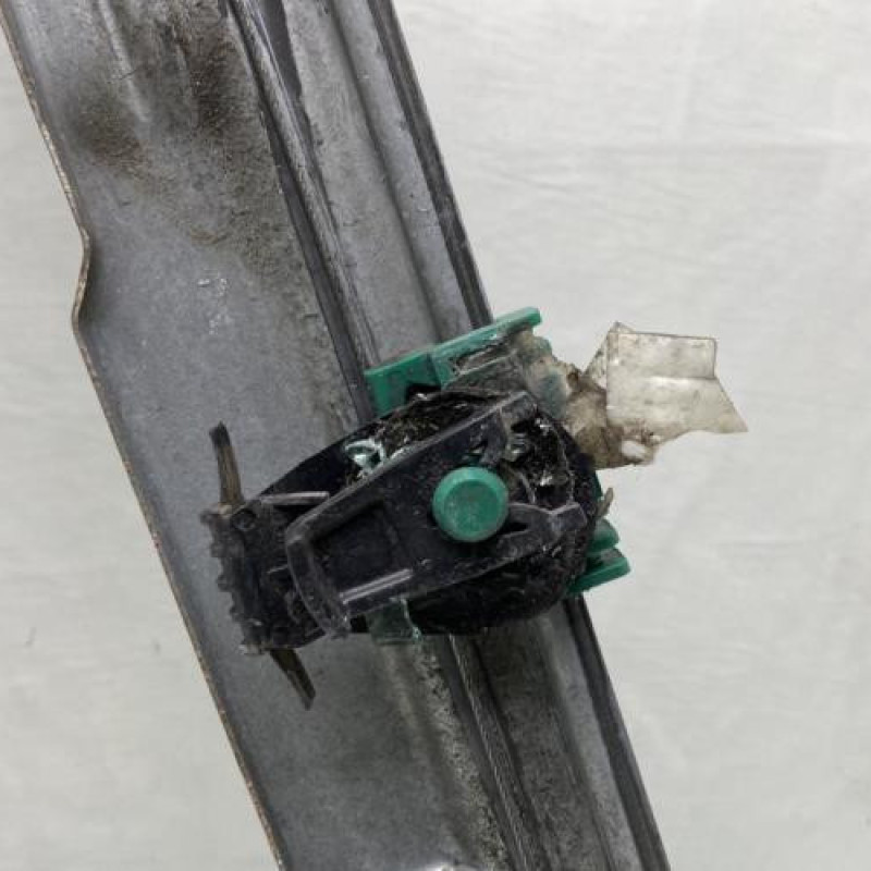 Leve vitre electrique avant droit RENAULT CLIO 3 Photo n°3
