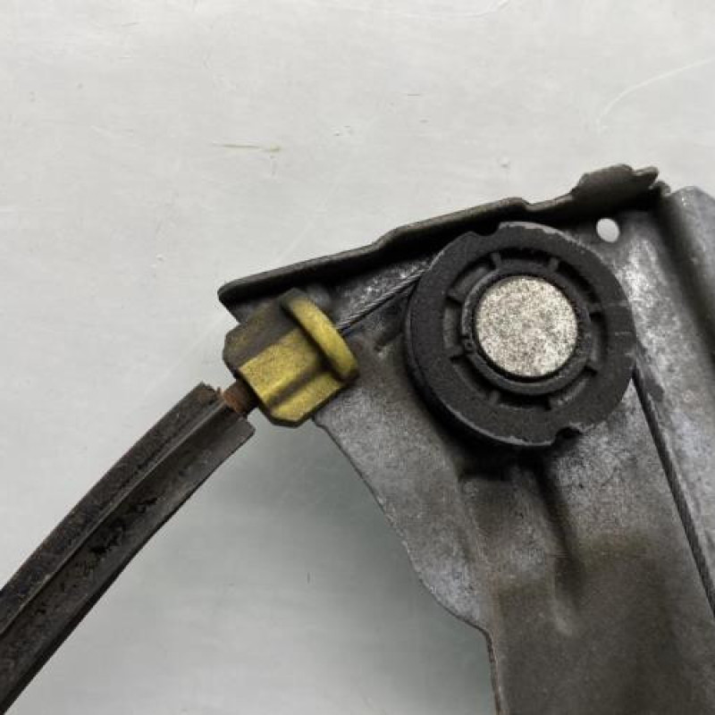Leve vitre electrique avant droit RENAULT CLIO 3 Photo n°4