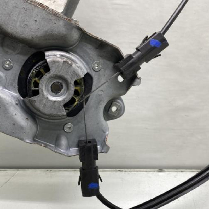 Leve vitre electrique avant droit RENAULT CLIO 3 Photo n°6