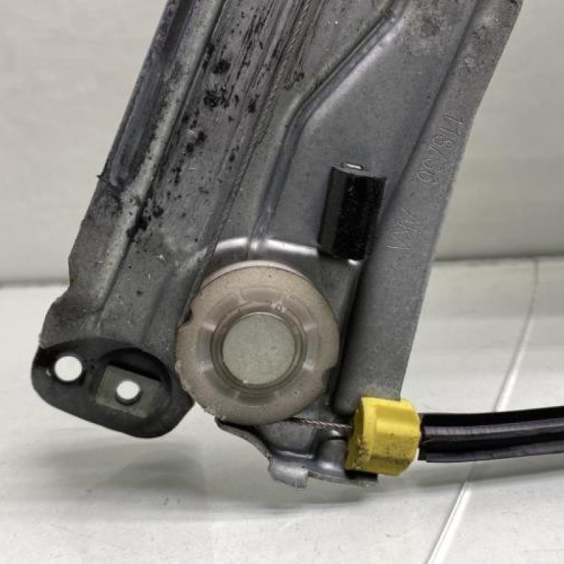 Leve vitre electrique avant droit RENAULT CLIO 3 Photo n°7