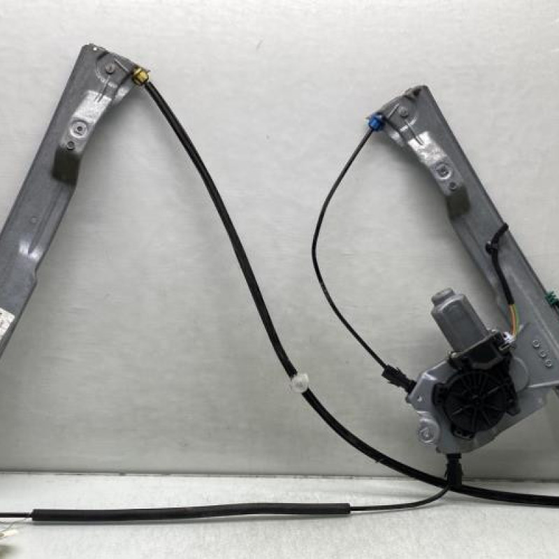 Leve vitre electrique avant droit RENAULT CLIO 3 Photo n°9