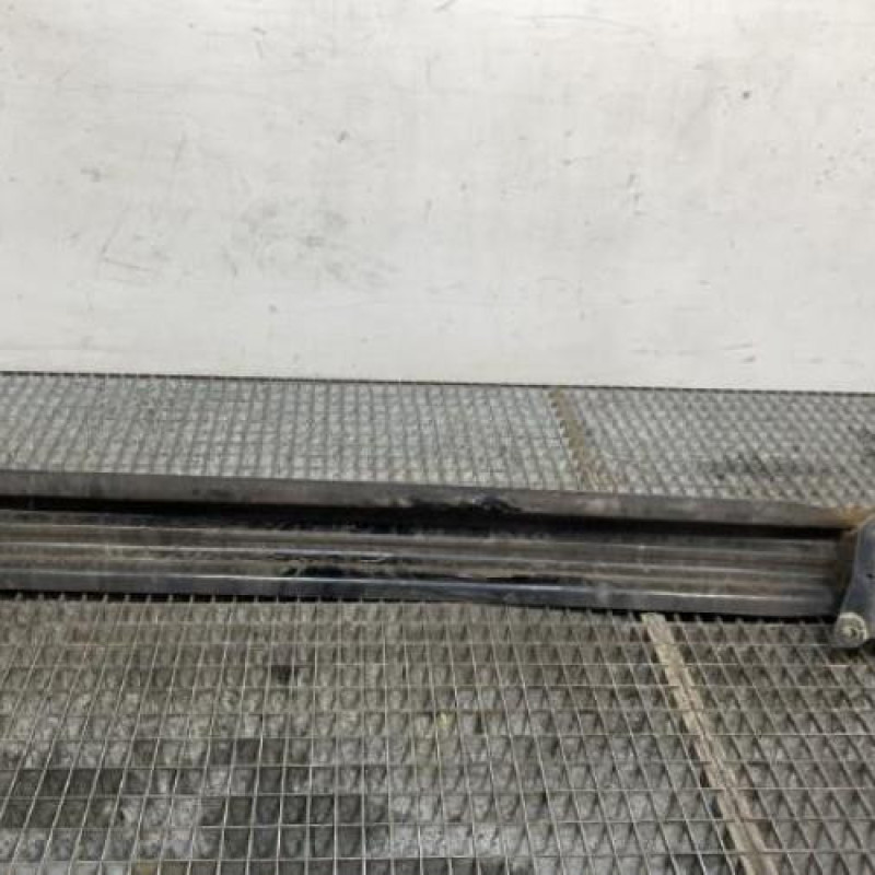 Renfort pare choc arriere (traverse) VOLKSWAGEN GOLF 5 Photo n°7