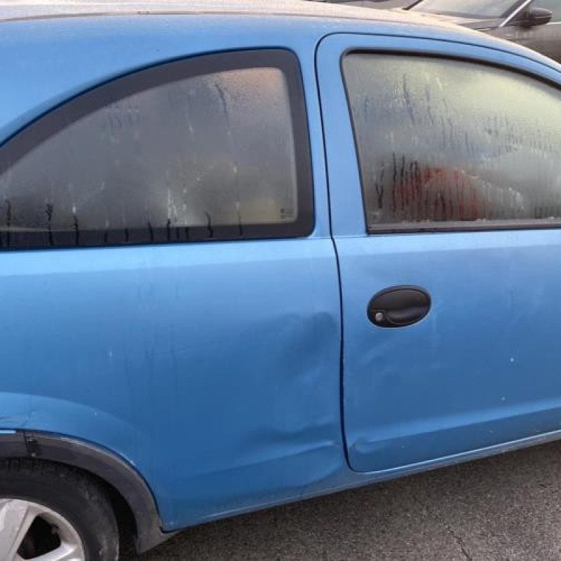 Feu arriere principal gauche (feux) OPEL CORSA C Photo n°12