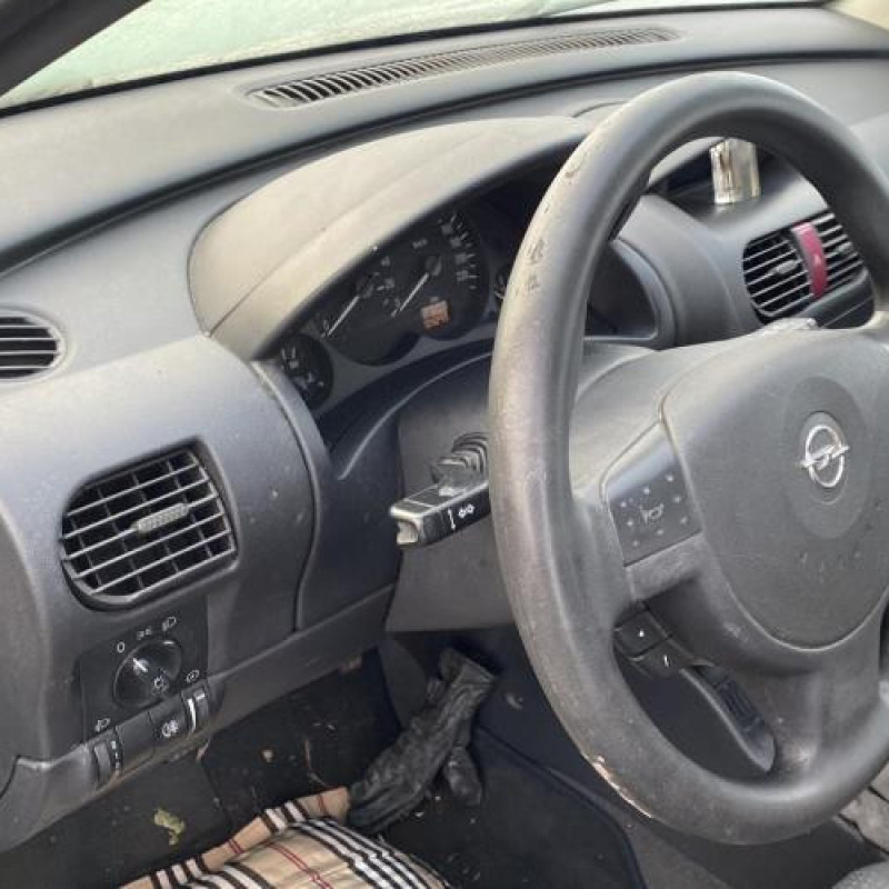 Feu arriere principal gauche (feux) OPEL CORSA C Photo n°17