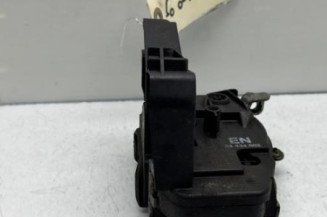 Serrure avant gauche OPEL CORSA C