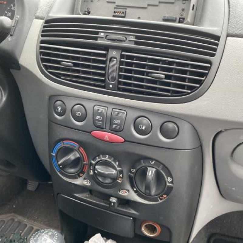 Serrure arriere gauche FIAT PUNTO 2 Photo n°19