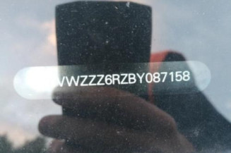 Amortisseur avant droit VOLKSWAGEN POLO 5