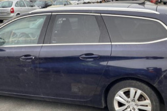 Pare boue arriere droit PEUGEOT 308 2 SW