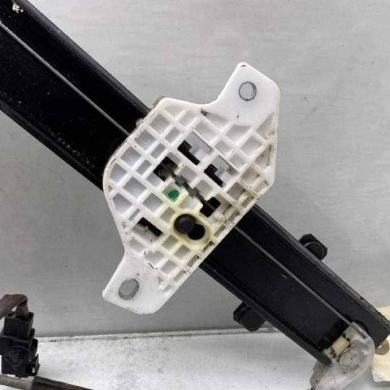 Leve vitre electrique avant gauche CHEVROLET SPARK Photo n°2