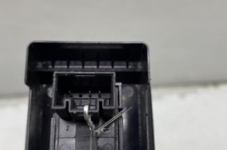 Interrupteur de leve vitre avant droit VOLKSWAGEN GOLF 6