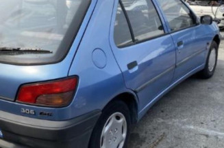 Calandre PEUGEOT 306