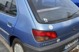 Calandre PEUGEOT 306