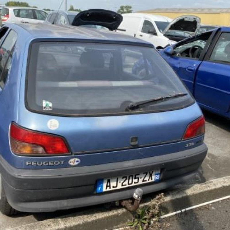 Calandre PEUGEOT 306 Photo n°9
