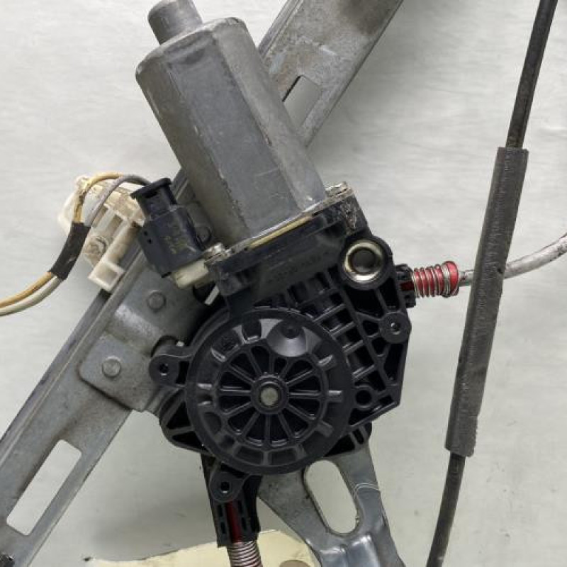 Leve vitre electrique avant gauche PEUGEOT 206+ Photo n°8