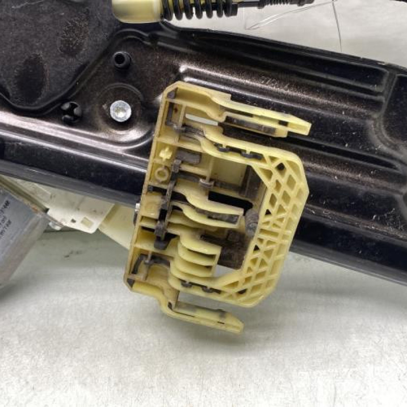 Leve vitre electrique arriere droit BMW SERIE 5 F11 Photo n°5
