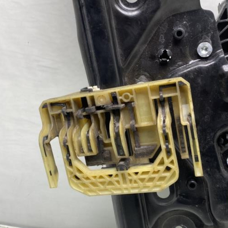 Leve vitre electrique avant gauche BMW SERIE 5 F11 Photo n°3
