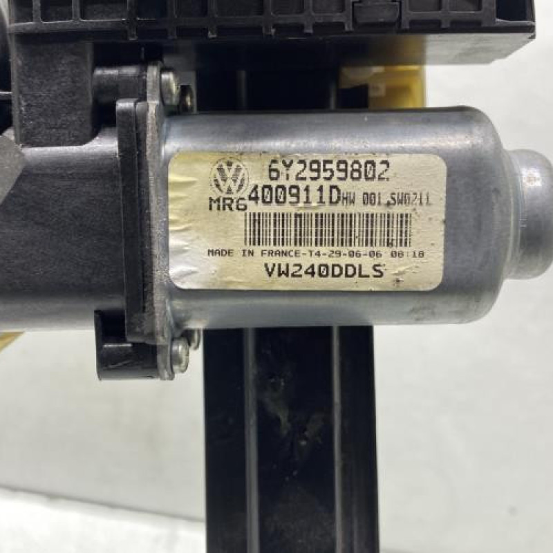 Leve vitre electrique avant gauche VOLKSWAGEN POLO 4 Photo n°12