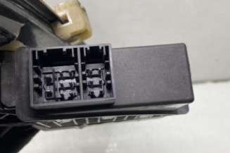Leve vitre electrique avant gauche VOLKSWAGEN POLO 4