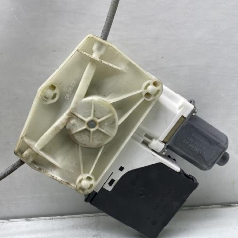 Leve vitre electrique arriere gauche AUDI A3 2 Photo n°4