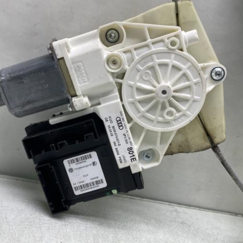 Leve vitre electrique arriere gauche AUDI A3 2 Photo n°5