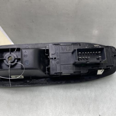 Interrupteur de leve vitre avant gauche PEUGEOT 208 1