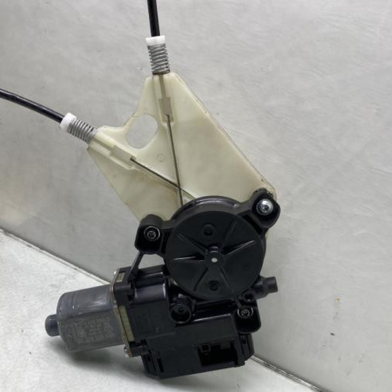 Leve vitre electrique avant droit VOLKSWAGEN POLO 5 Photo n°4