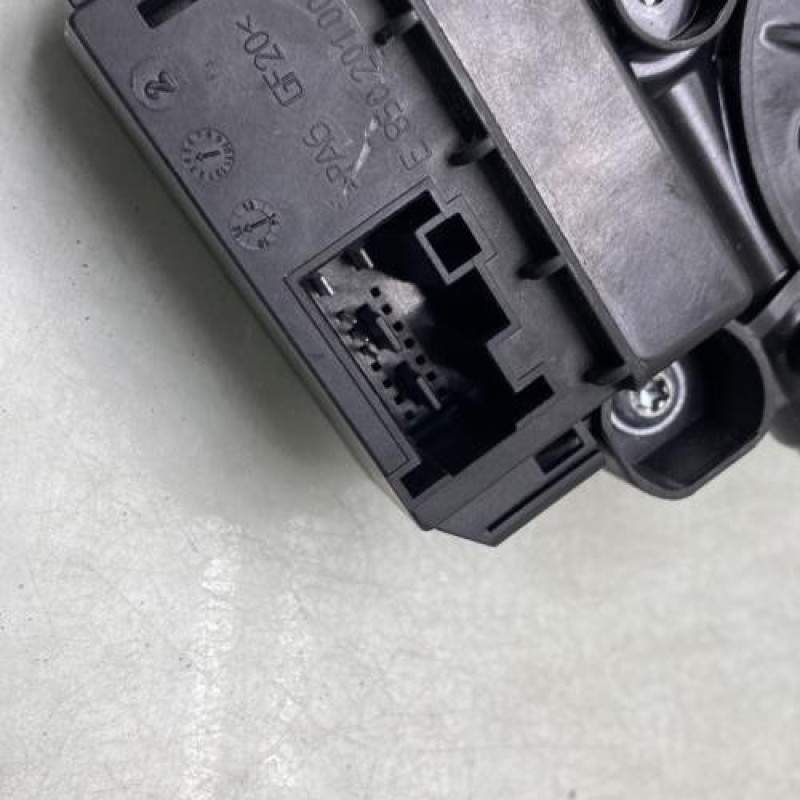 Leve vitre electrique avant droit VOLKSWAGEN POLO 5 Photo n°6
