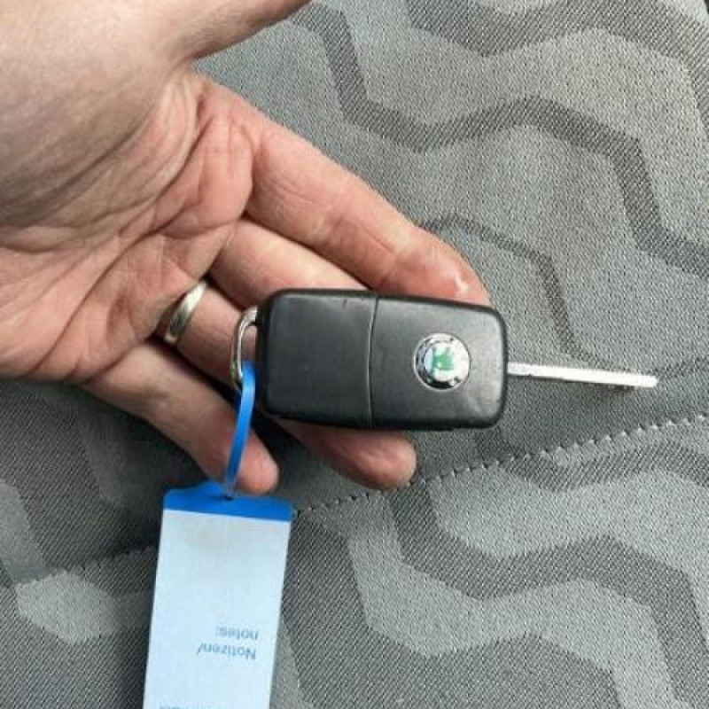 Leve vitre electrique avant droit SKODA FABIA 2 Photo n°16