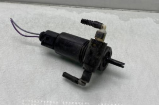 Pompe lave glace avant MERCEDES CLASSE B 246