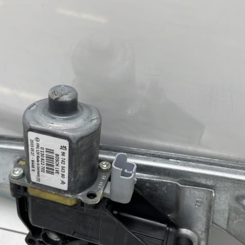 Leve vitre electrique avant droit PEUGEOT 208 1 Photo n°6