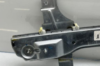 Leve vitre electrique avant droit PEUGEOT 208 1