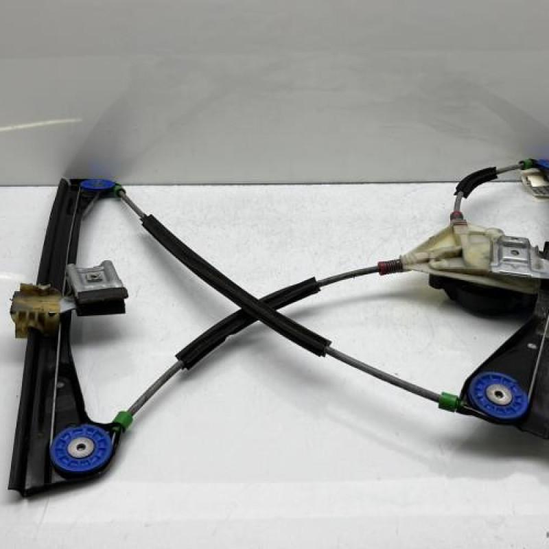 Leve vitre electrique avant gauche VOLKSWAGEN POLO 4 Photo n°5