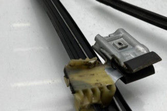 Leve vitre electrique avant gauche VOLKSWAGEN POLO 4