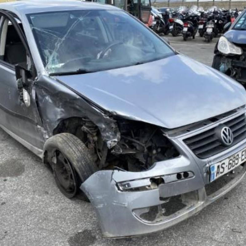 Leve vitre electrique avant gauche VOLKSWAGEN POLO 4 Photo n°9
