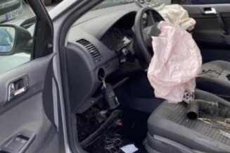 Leve vitre electrique avant gauche VOLKSWAGEN POLO 4