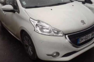 Leve vitre electrique avant gauche PEUGEOT 208 1
