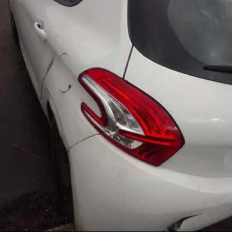 Leve vitre electrique avant gauche PEUGEOT 208 1 Photo n°13