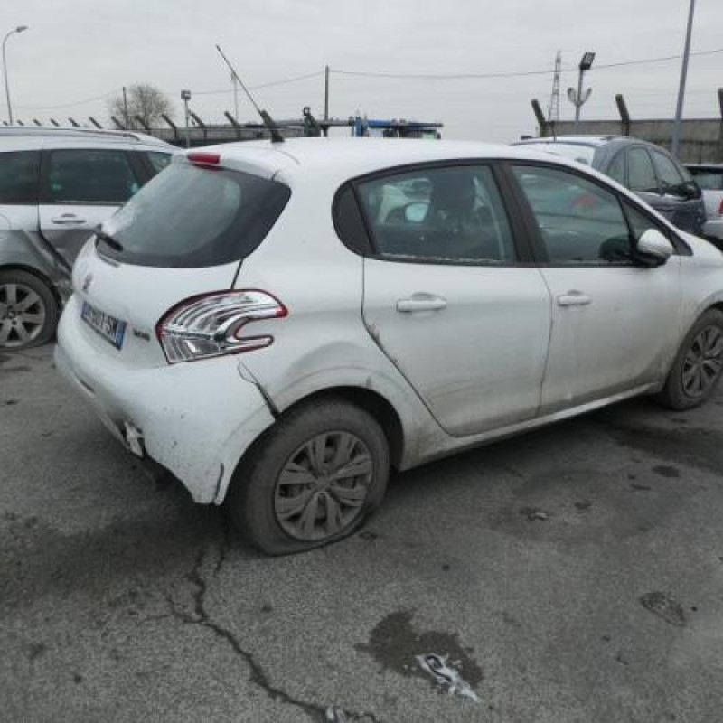 Leve vitre electrique avant gauche PEUGEOT 208 1 Photo n°20