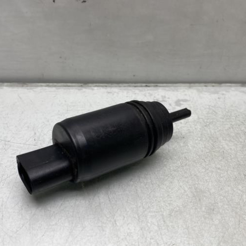 Pompe lave glace avant BMW SERIE 1 F20 Photo n°1