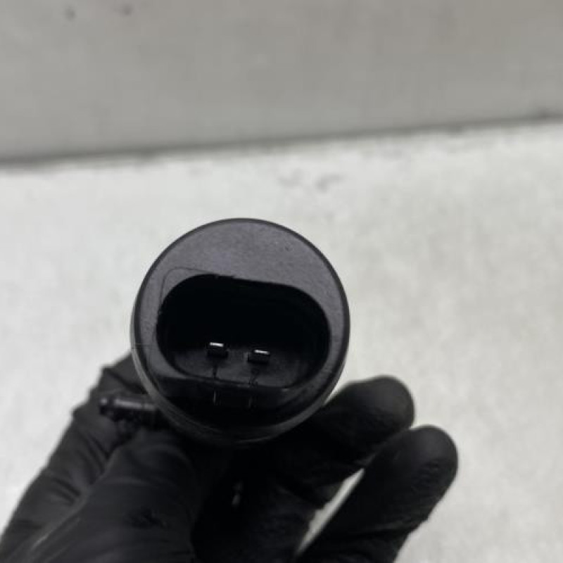 Pompe lave glace avant BMW SERIE 1 F20 Photo n°4