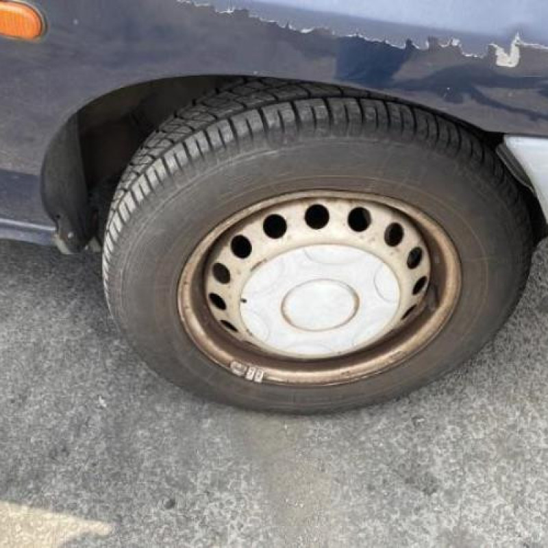 Porte avant gauche RENAULT CLIO 1 Photo n°18