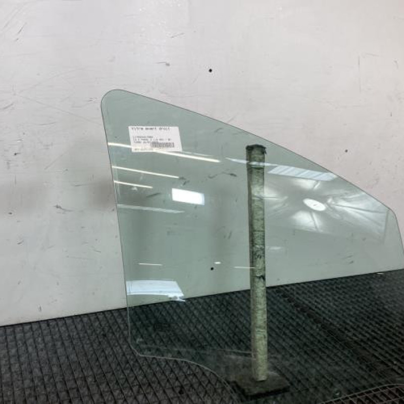 Vitre avant droit CITROEN C3 2 Photo n°5