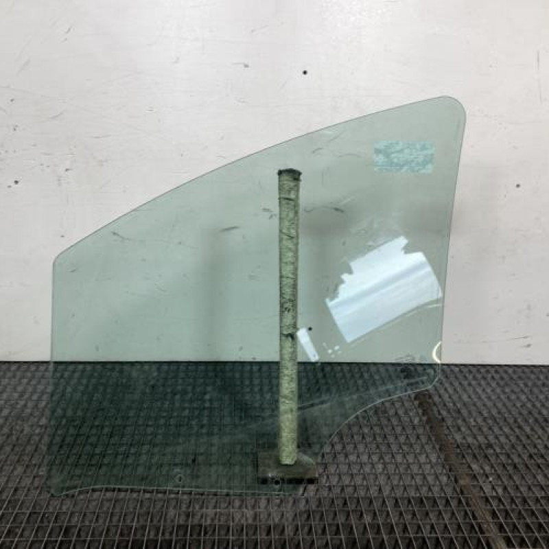 Vitre avant droit CITROEN C3 2 Photo n°6
