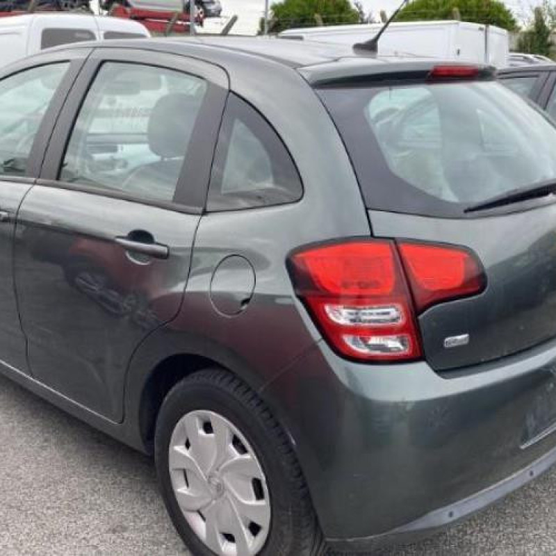 Vitre avant droit CITROEN C3 2 Photo n°10