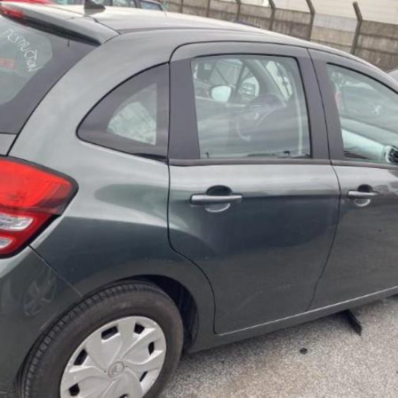 Vitre avant droit CITROEN C3 2 Photo n°13